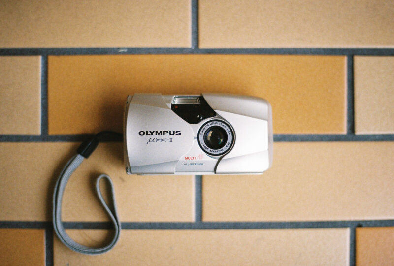 OLYMPUS μ-Ⅱ / スナップから作品撮りまで狙えるコンパクト機